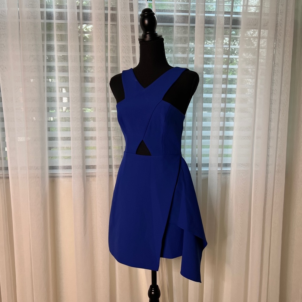 Beautiful cocktail dress BCBG